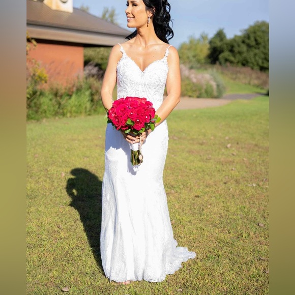 Wedding dress size 2-4 US - Picture 1 of 4